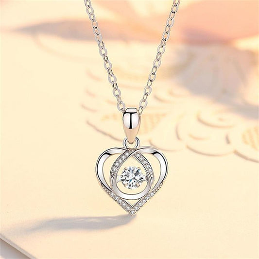 Smart heart-shaped necklace